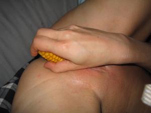 Женщина любит кукурузу - фото #36