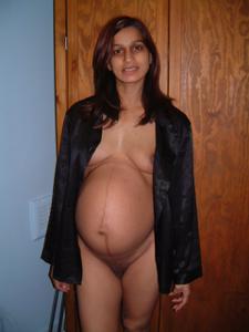 Беременная индианка дает полизать жопу - фото #17