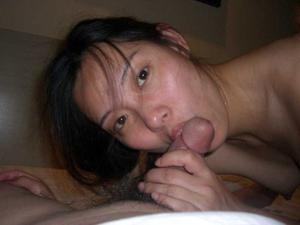 Групповое порево с азиатской женщиной - фото #18