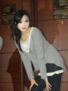 Сексуальная китаянка с пушистым лобком - фото #3