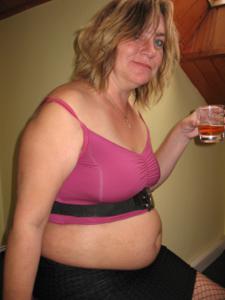 Когда выпьет, женщина становится похожей на проститутку - фото #10