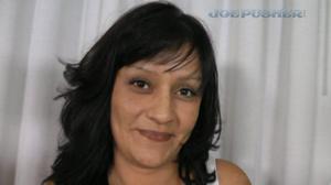 Пышная мексиканская женушка отсосала мужу от первого лица - фото #2