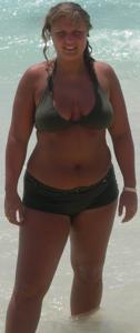 Толстая самка показывает тело в голом виде - фото #21