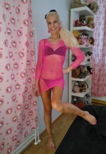Зрелая финская блондинка позирует дома в нижнем белье и без - фото #15