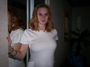 Эротическое шоу в исполнении сисястой белоснежной модельки - фото #57