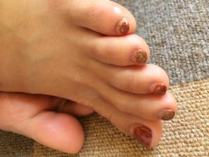 Пальцы ног моей жены крупным планом - фото #2