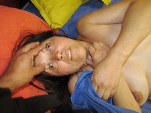 Латиноамериканка спит голая после попойки - фото #5