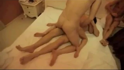 Borracho, folló a su esposa con amigos