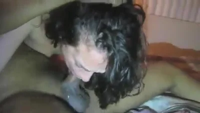 La moglie ama scopare con diversi uomini di colore