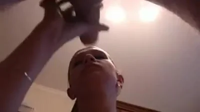 Il marito è solo uno spettatore