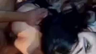 Hermosa esposa morena