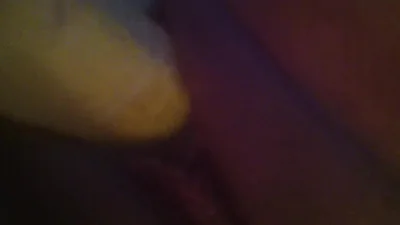 Se masturba con un plátano pelado