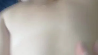 Uomo scopa sua moglie a quattro zampe